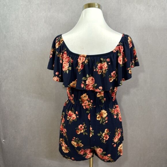 Floral Off-Shoulder Romper - Picture 4 of 6